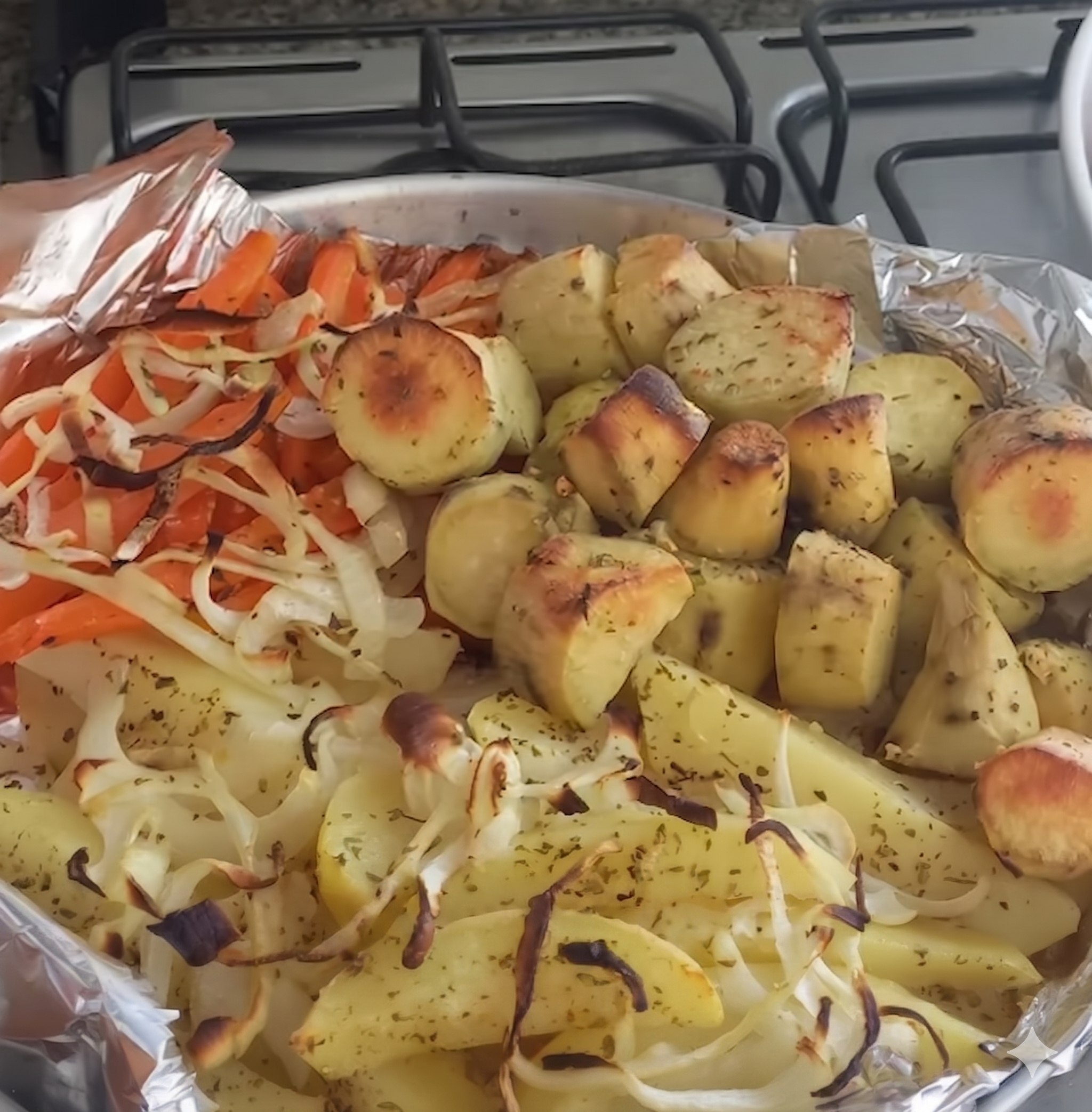 Experiência culinária completa: entrada, prato principal e sobremesa preparados pela Chef Viviane